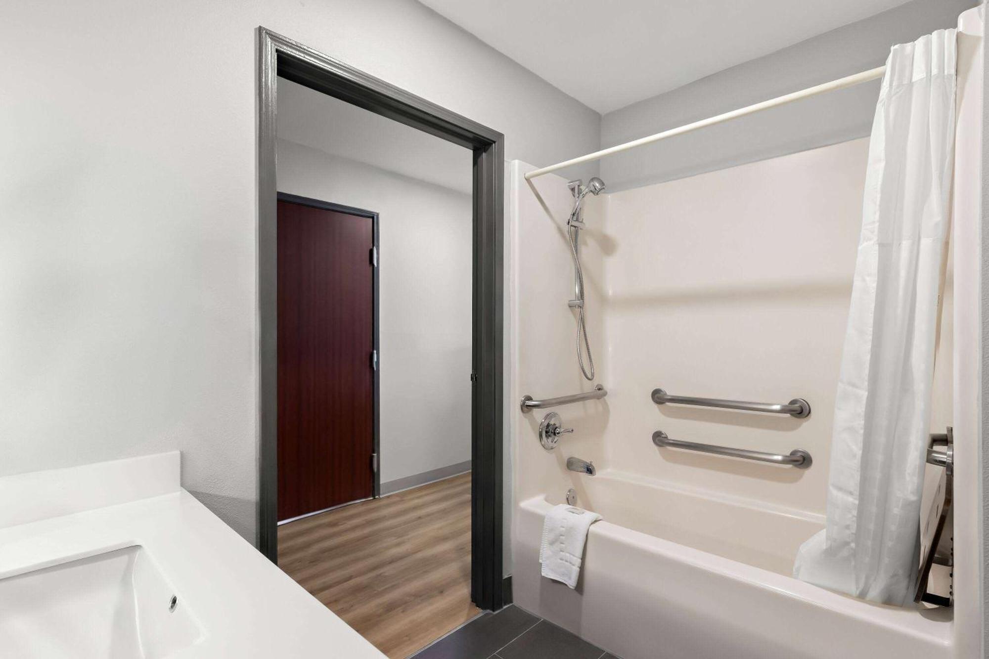 Microtel Inn & Suites By Wyndham Tulsa - Catoosa Route 66 Exteriér fotografie